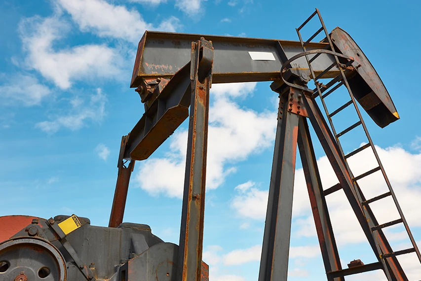 Oilfield pumpjack representing HEC use in workover fluids